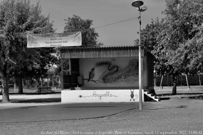 photographie “Le Jour ni l’Heure 8530 : La Vie comme à Angeville, Tarn-et-Garonne, lundi 12 septembre 2022, 14:01:42” par Renaud Camus — www.renaud-camus.net — Angeville, Tarn-et-Garonne, Lomagne, En Lomagne