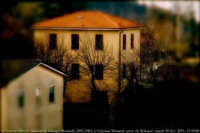 photographie “Le Jour ni l\'Heure 1670 : Paysage pré-posthume — Voyage en Italie — maison de Giorgio Morandi, 1895-1964, à Grizzana Morandi, province de Bologne, Émilie-Romagne, mardi 20 décembre 2011, 11:56:09” par Renaud Camus — www.renaud-camus.net — Demeures de l'esprit, maisons d'artiste, casa di pittore, Emilia-Romagna, Italia