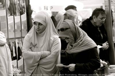 photographie “Le Jour ni l’Heure 9770 : La Vie comme à Fribourg-en-Brisgau, Bade-Wurtemberg, Allemagne, samedi 8 mars 2014, 11:45:00” par Renaud Camus — www.renaud-camus.net