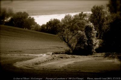 photographie “Le Jour ni l’Heure 4117 : En Lomagne — Paysage préposthume n° 108 (“Les Champs”) — Plieux, vallée de l’Auroue, samedi 4 mai 2013, 17:13:35” par Renaud Camus — www.renaud-camus.net — préposthumous, préposthume, fields, valley, Gascony