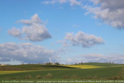 photographie “Le Jour ni l’Heure 5037 : En Lomagne — grand paysage avec une ferme, entre Miradoux et Plieux, Gers, Gascogne, lundi 3 avril 2023, 18:10:00” par Renaud Camus — www.renaud-camus.net — paysage, ciel, Gers, Gascogne, Lomagne, En Lomagne, Miradoux, Plieux, Laburque