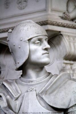 photographie “Le Jour ni l’Heure 6706 : buste de Mathieu François du Bertrand en condottiere — Orléans, Loiret, détail du monument funéraire de Mgr Dupanloup, 1886, par Henri Chapu, 1833-1891, mardi 7 août 2012, 15:40:55” par Renaud Camus — www.renaud-camus.net — portrait, sculpture, sculpteur, buste, bust